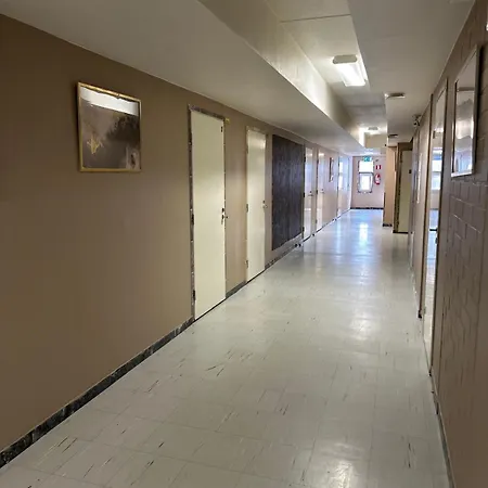 Arkadia & מלון 2*