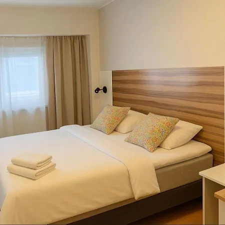 Arkadia Hotel 2*
